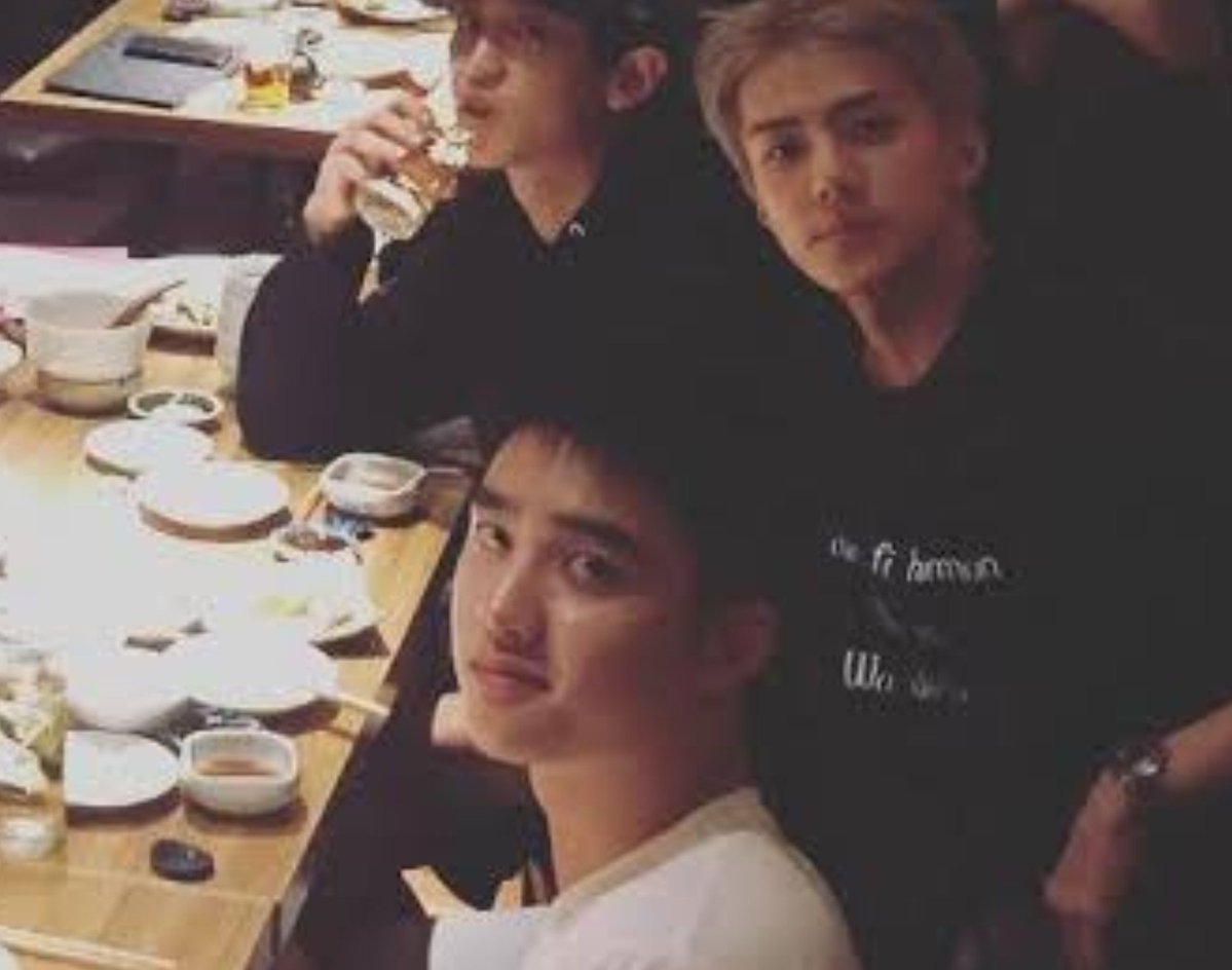 leeyeollee's tweet photo. love how Sehun consistently sits beside his Kyungsoo hyung during group dinners. He knows his hyung will never let him go hungry. 🙂‍↕️ https://t.co/zduI9FS4f4
