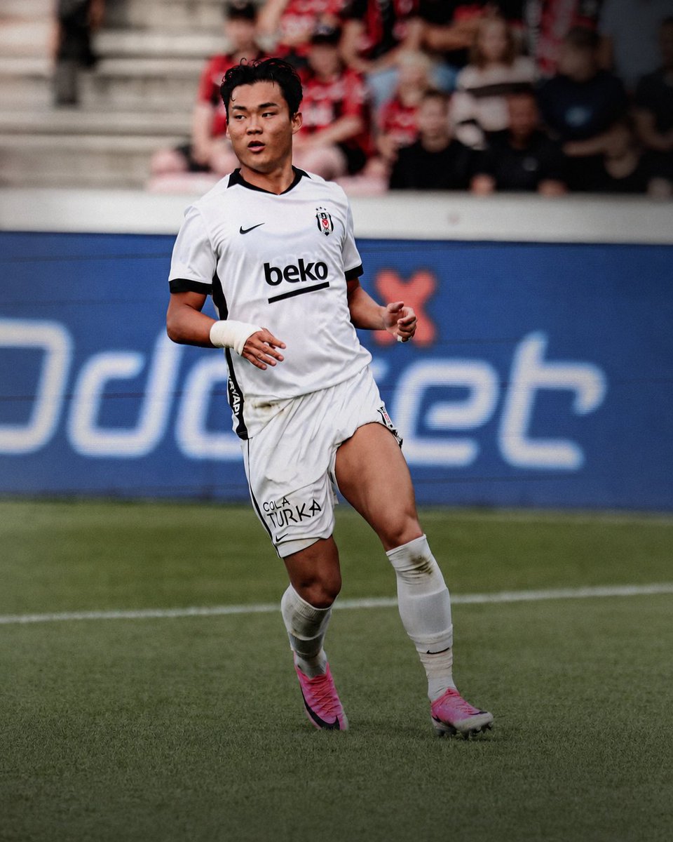 MuhammetAyazol4's tweet photo. Hyeon Gyu Oh OH9️⃣☄️🔥
#HyeonGyuOh #OH9
UEFA Europa League UEL
UEFA Avrupa Ligi #UEL
#Beşiktaş BJK 🆚 Midtjylland FCM
#BJKvFCM
Forza Beşiktaş Gururlan Burası Beşiktaş
Beşiktaş JK Beşiktaş Ailedir Biz Karakartalız Beşiktaşlıyız Biz Beşiktaşlıyız Let The Game Begin 🦅☄️🔥 https://t.co/X67eRFpQtT