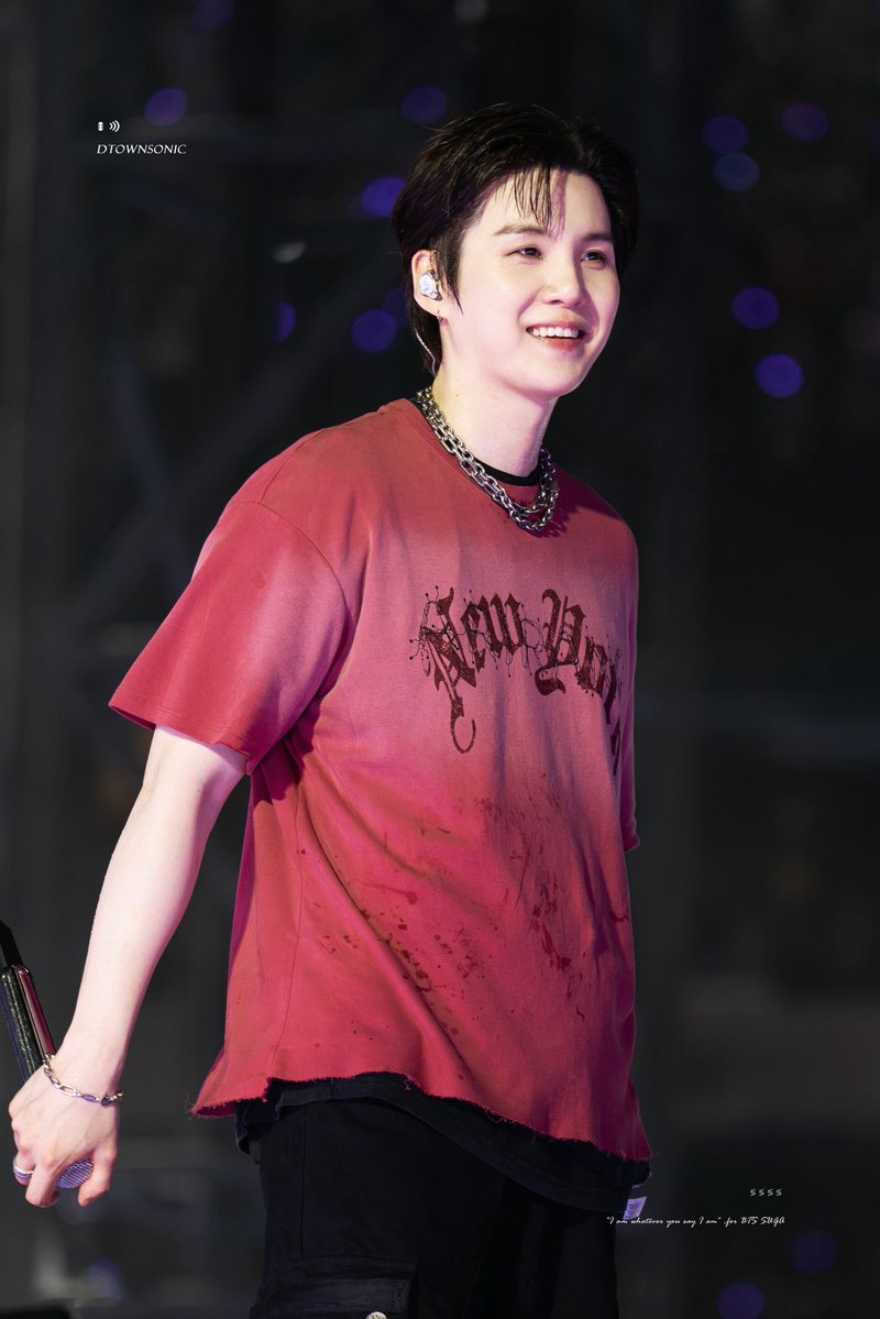 93DaeguTownSuga's tweet photo. He's gorgeous ..♥️😺
#SUGA https://t.co/rRKAa5K3LX