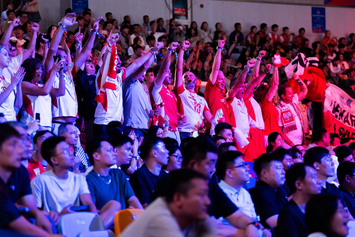 volleyballworld's tweet photo. #VNL2026: THIS ONE WAS FOR THE FANS ❤️

Every arena felt alive because of you 🏟️.

Whether you cheered at home 🏠, traveled for your team ✈️, or experienced your first VNL match ✨, thank you for being part of an unforgettable season 🙏. 

Until next year! 🌍🏐

🏐 #BePartOfTheGame #Volleyball