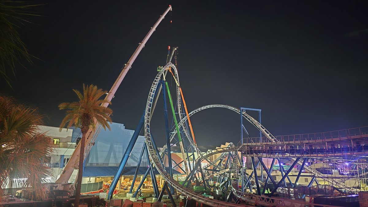 Midway_Mayhem's tweet photo. 🚨🚨🚨BREAKING🚨🚨🚨

Track. Layout. Complete.

The final pieces are now in for the new Fast &amp; Furious: Hollywood Drift roller coaster at the Universal Orlando Resort!

#construction #themepark #rollercoaster #fastandfurious #hollywooddrift #universal https://t.co/tOl594TKjT