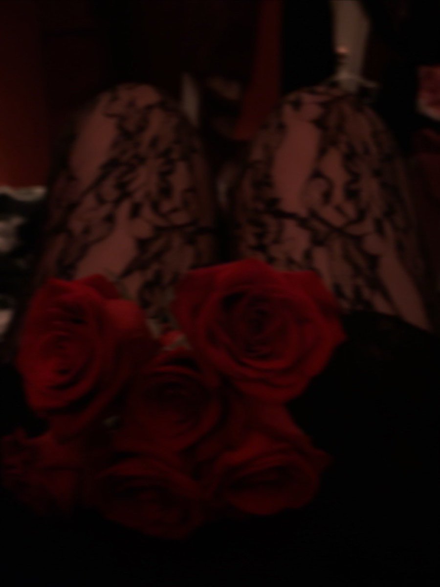 muerdame222's tweet photo. ⁺‧₊˚ ཐི𝕷𝖎𝖛𝖎𝖓𝖌 𝖉𝖊𝖆𝖉 𝖌𝖎𝖗𝖑ཋྀ ˚₊‧⁺
ℭ𝔬𝔪𝔦𝔫𝔤 𝔬𝔲𝔱 𝔬𝔣 𝔪𝔶 𝔱𝔬𝔪𝔟 ⚰️🦇

꩜ 21 ˚₊‧⁺
꩜switch(sub lean) ˚₊‧⁺
꩜bi˚₊‧⁺
꩜horror nerd 💋 ˚₊‧⁺
Not new just on and off :3
#nsfwtwt #intro https://t.co/qaoVezTNOn