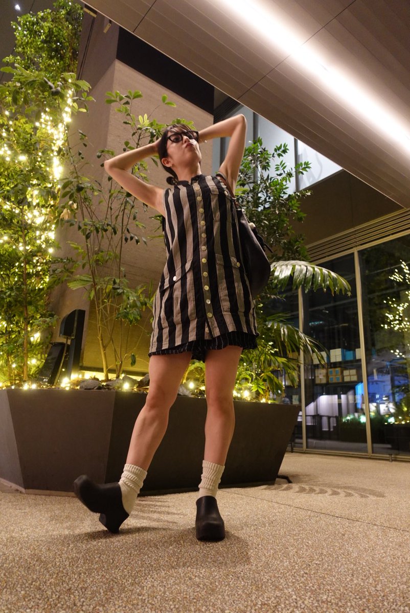 marisa_dayo_'s tweet photo. 母のおさがりのワンピース👗
脚の筋肉もね https://t.co/uVkfqZux3A