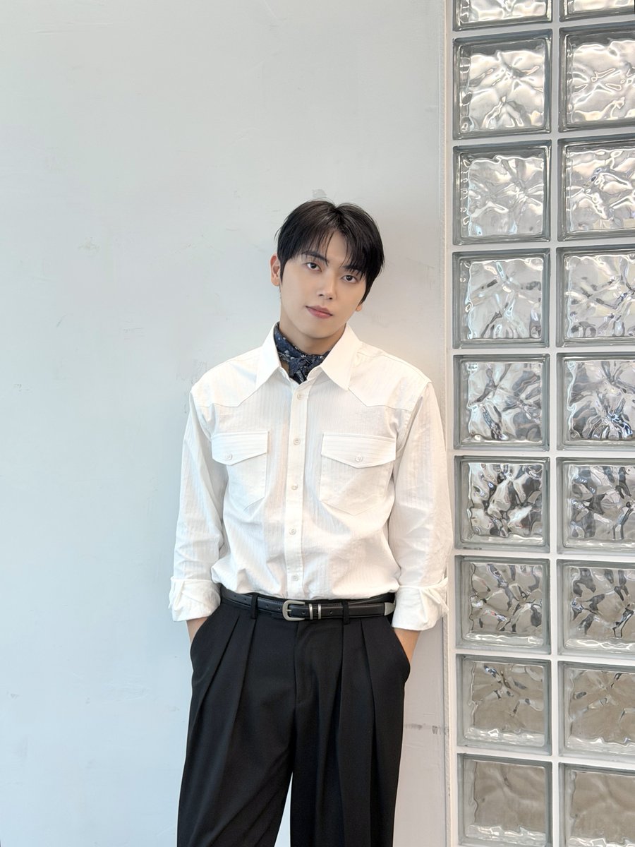 ONF_offcl's tweet photo. 𝐓𝐡𝐞 𝟗𝐭𝐡 𝐒𝐮𝐦𝐦𝐞𝐫 𝐨𝐟 𝐌𝐈𝐍𝐊𝐘𝐔𝐍 🍃

#온앤오프 #ONF
#민균 #MINKYUN
#ONF_9th_Anniversary
#HAPPY_ONF_DAY https://t.co/WDLLMJHLko