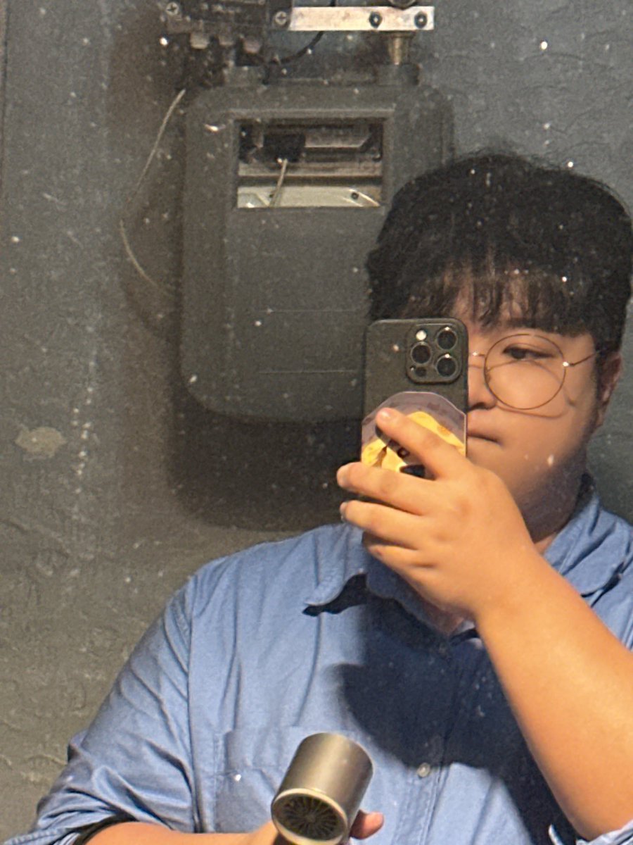 Sal_byeolz's tweet photo. - 생존신고용 트친소 -

02 반오십 대학생
외모 비수기 상태😢
연애 중🥰
E..? STJ
게임하거나 노래방 가는거 좋아해요👍
상시 다이어트 ing...🥺 https://t.co/AM96fzkcJi