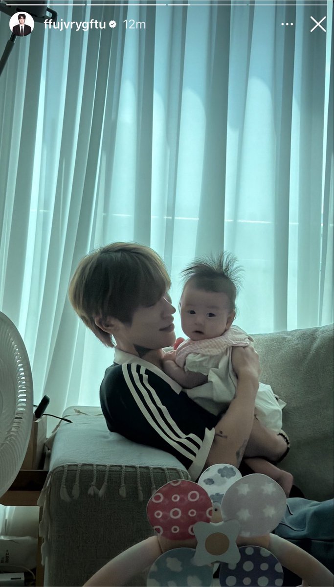 jshluvie's tweet photo. Aww, Junseongho with the His Man writer's baby. My heart. 🥹🤍 https://t.co/O3MKQ0p4ZA