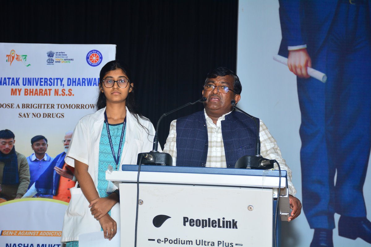 dr_dalapati's tweet photo. "Nasha Mukt Yuva, Viksit Bharat Ka Sankalp" 🇮🇳
Hon'ble PM Shri Narendra Modi Ji launched the ‘Drug-Free Youth, Developed India’ campaign with enthusiastic participation at, Karnatak University, Dharwad.
#NashaMuktYuva #ViksitBharat2047 @_NSSIndia @MYBharatHQ @nssrdbangalore https://t.co/GOVwOVDDjL