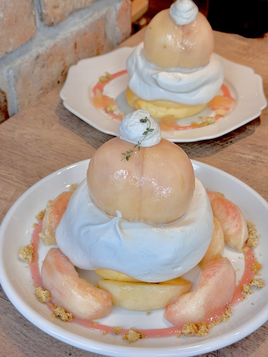 manamini_d's tweet photo. 桃2個分の贅沢パンケーキ🥞🍑
去年売り切れで食べられなかったから、初めて開店凸で整理券取った😂オーダーして30分後に売り切れたから間に合ってよかった𐔌ᐡᴗ͈  ̫ ᴗ͈ᐡ𐦯
めーーーっちゃ美味しかったෆ.̮ෆ https://t.co/HkpyYodIaG
