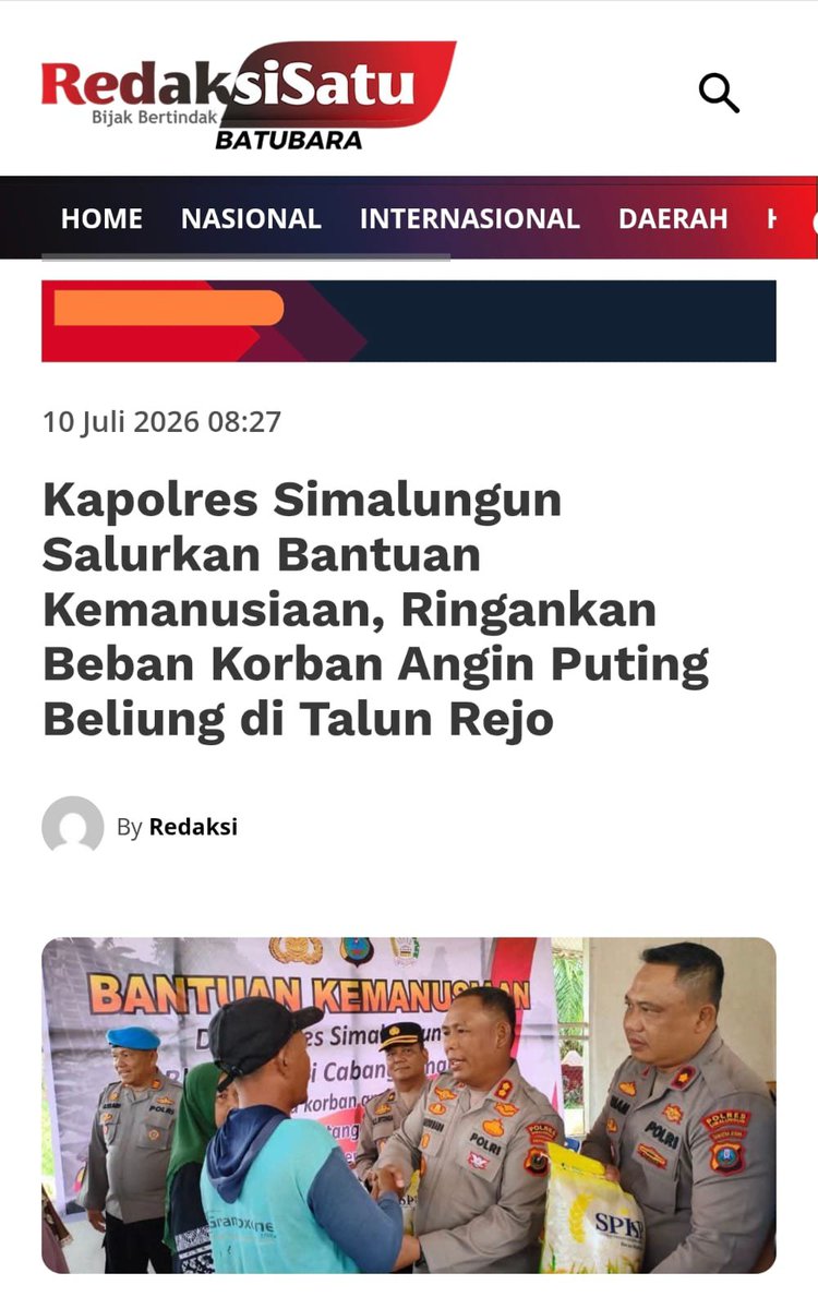 leanatinaya's tweet photo. kepedulian menjadi bagian dari pengabdian. melalui aksi sosial yang menjangkau masyarakat di berbagai daerah, polri terus menunjukkan semangat Terdepan Laksanakan Pengabdian demi menghadirkan manfaat bagi sesama. #MengabdiMelayaniNegeri https://t.co/STtMIcxnNf