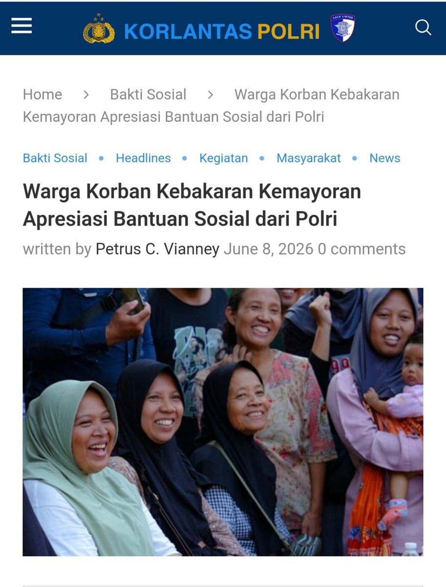 bailabya's tweet photo. Terdepan Laksanakan Pengabdian dalam bentuk hadir melayani masyarakat dengan memberi rasa aman, nyaman dan keselamatan selalu #MengabdiMelayaniNegeri https://t.co/tM9bUfvtLG