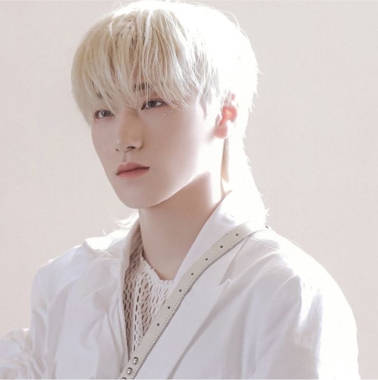 thereckles21's tweet photo. “ มึงเหรออีฝรั่งที่โดนเอามาฝาก ”

“ . . . ”

“ กูถามก็ตอบ ”

“ พูดกับหนูดี ๆ ได้ไหมจ๊ะพ่อครู ” https://t.co/vKIao7TWrO
