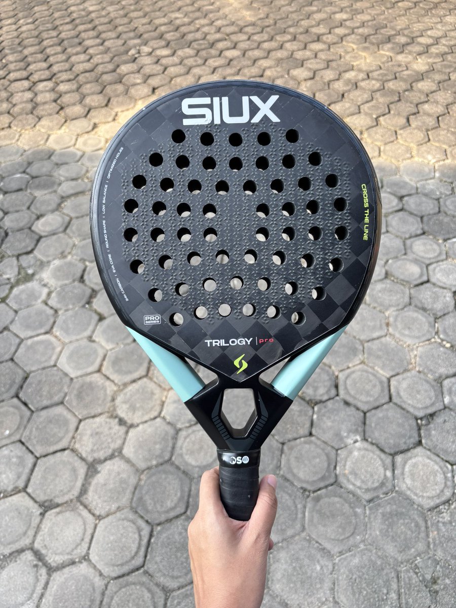 nadiapputria's tweet photo. FOR SALE RAKET PADEL‼️
SIUX TRILOGY PRO 2026
9/10 pemakaian 5 kali
shape round
berat 355-375 gram
surface carbon 24k
core EVA soft
price: 3.500.000 nego

#raketpadel #jualraketpadel #jambi #raketmurah https://t.co/Yo2zKMdoWC