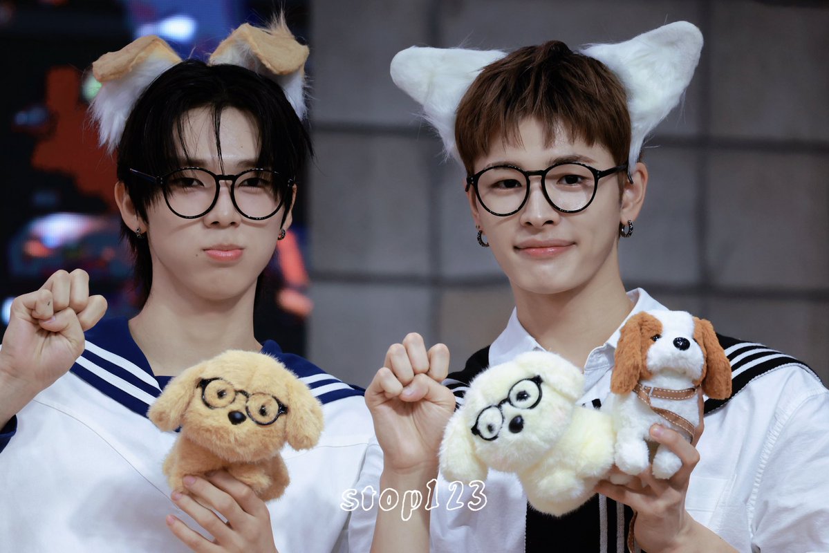 Stop123_Memory's tweet photo. 20260802

🐶🐶(🐻‍❄️)몇 마리? 

#NEXZ #넥스지 #ネクスジ 
#HARU #하루
#SOGEON #소건 https://t.co/cLjqm55rR8