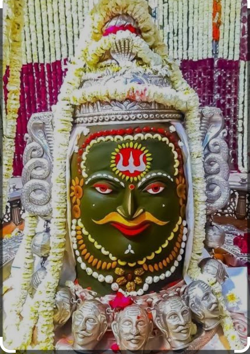 AJAYAWASTHI108's tweet photo. ॐ त्र्यम्बकं यजामहे सुगन्धिं पुष्टिवर्धनम्।
उर्वारुकमिव बन्धनान् मृत्योर्मुक्षीय माऽमृतात्॥

भगवान शिव की भक्ति एवं आराधना को समर्पित पावन श्रावण मास के प्रथम सोमवार के अवसर पर सभी देशवासियों को हार्दिक शुभकामनाएं!

देवाधिदेव महादेव की असीम कृपा से सभ��� के जीवन में सुख, समृद्धि एवं उत्तम स्वास्थ्य का वास हो, यही प्रार्थना है।

हर-हर महादेव!