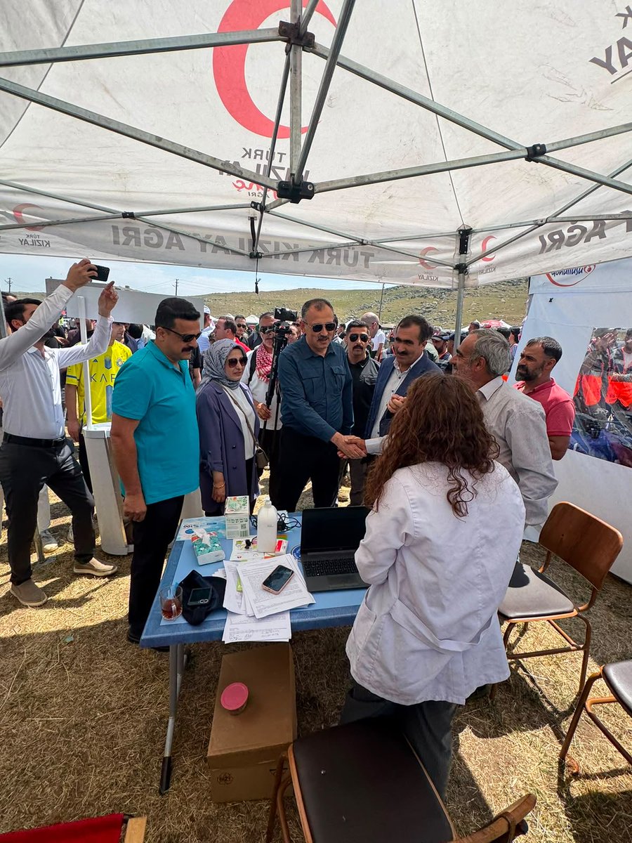 ilce_sagl's tweet photo. 📍 Balıkyolu Festivali’nde Sağlık İçin Birlikteyiz

Ağrı Valimiz Dr. Önder Bozkurt ile İl Sağlık Müdürümüz Dr. Mehmet ACU‘nun katılımıyla gerçekleştirilen Balıkyolu Festivali’nde, Ağrı İl Sağlık Müdürlüğü olarak Gezici Kanser Tarama Aracımız ile vatandaşlarımıza hizmet sunduk. https://t.co/2H5FA7dKJt