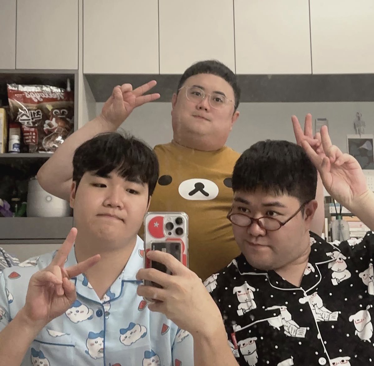 Tan_star01's tweet photo. 생존신고용 트친소✍️
서울 서식하는 01 사회 초년생
연애 중🥰🩵
E..?NFP
게임하거나 노래방 가는거 좋아해요👍
상시 풍채유지 ing...🥺 https://t.co/PatZmPHgk1