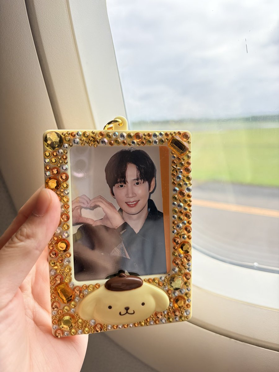yy59py64ft515's tweet photo. ほんとに帰るよ🥹

滑��路待ち飛行機ちゃんたちの
待ち列がかわいいw https://t.co/MEbCxdncQh