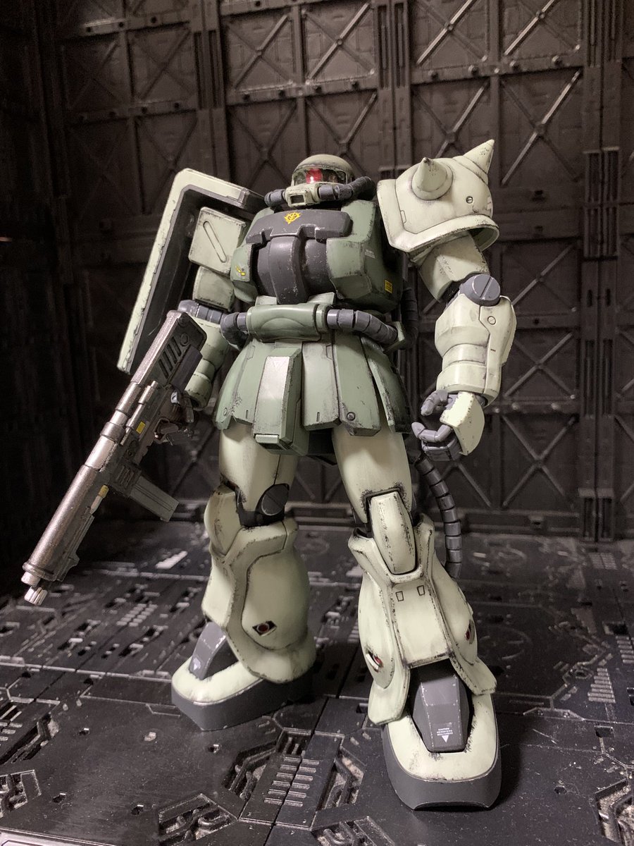 MG ザクII F2型 ザクマシンガンがついてないヾ(・ω・`;)ノ ザクマシンガンついてないザクは初めてでした(笑) #機動戦士ガンダム ...
