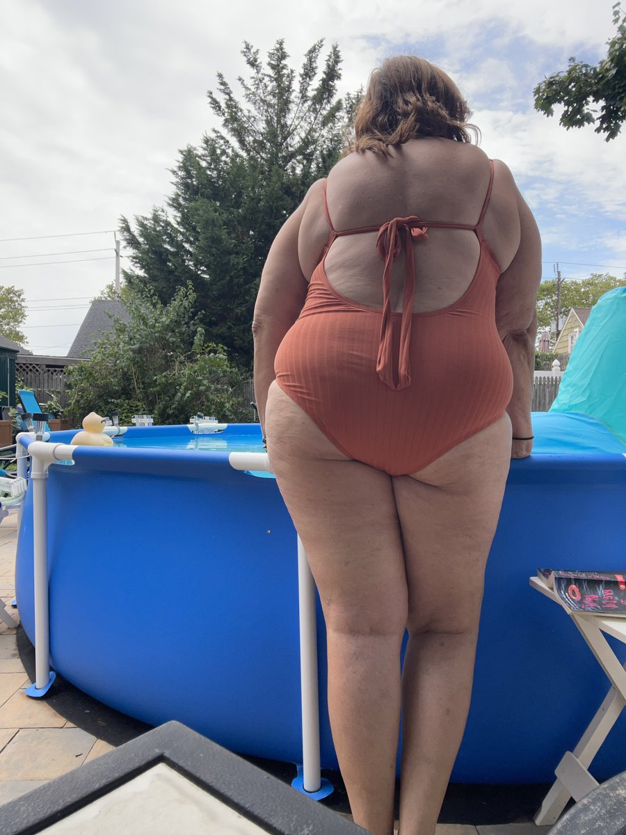 BronxGal62's tweet photo. Not a terrible day ..don’t mind the messy hair!! #summer #plussize #onlyfans #linkinboo #gilf #subscribecc https://t.co/S5gSYfjrBg