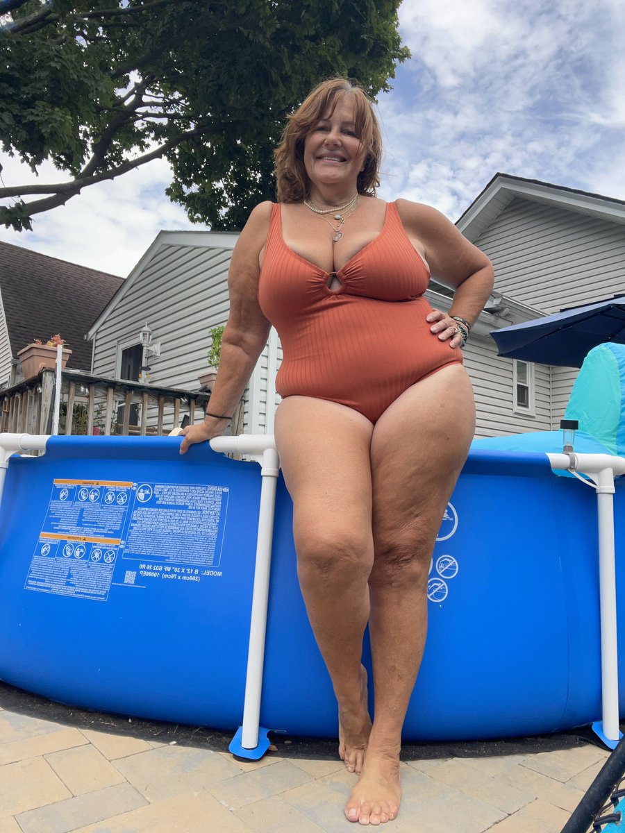 BronxGal62's tweet photo. Not a terrible day ..don’t mind the messy hair!! #summer #plussize #onlyfans #linkinboo #gilf #subscribecc https://t.co/S5gSYfjrBg