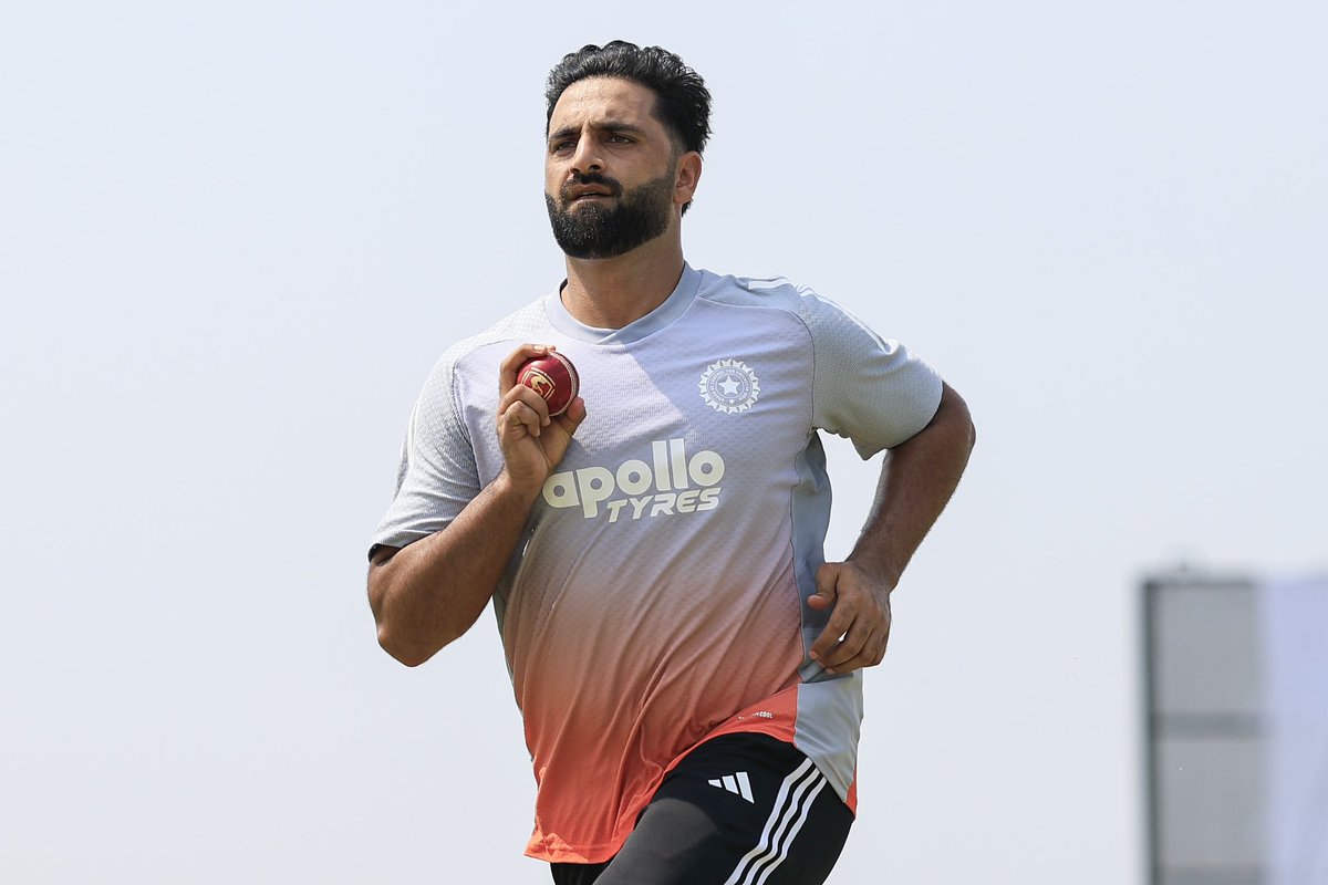 das_dipanj6340's tweet photo. 🚨 BREAKING: Auqib Nabi earns his maiden India Test call-up for the Sri Lanka series! 🇮🇳🏏

The Jammu & Kashmir fast bowler replaces Jasprit Bumrah, who has been ruled out due to a knee injury.

Huge milestone for Auqib after a stellar domestic season! 🙌

#INDvSL #AuqibNabi #TeamIndia #BCCI