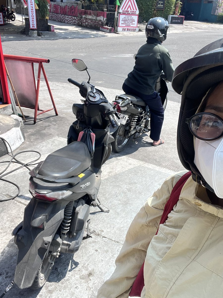 ysnttaa's tweet photo. kebanan before kerja, 5 tmpt sisan sek bocor🤬 https://t.co/TZbbZNHvmr