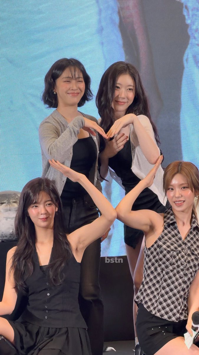 bstn_25's tweet photo. 조각난 하트

#ITZY https://t.co/Unf5MXaDMu