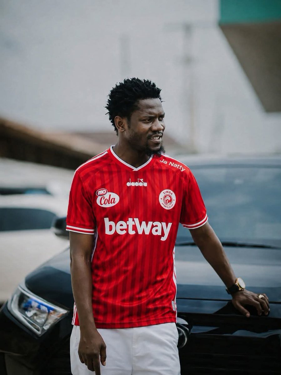 fintanjr_'s tweet photo. Nimeshaanza kuelewa tofauti ya mapenzi na mahaba🔥⚽️🦁..
Leo tena wakuu👊✌ https://t.co/ScnrRwKrfc