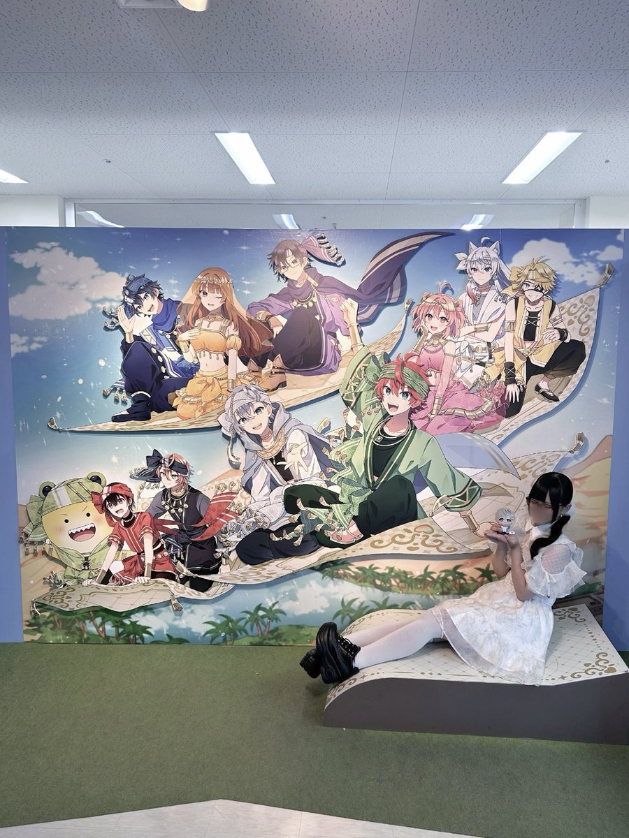 Wako__Hir's tweet photo. この間オリショ行ってきました〜🍑✨
めちゃめちゃたのしくて写真もたくさん撮りました📸🩶ちっちゃいらくがきも見つけられてうれしかったです😂😂
〖 @Hiro_clflpeach 〗
#からぴち #ヒロくん #アラぴちナイト https://t.co/OnYiMxPJBq