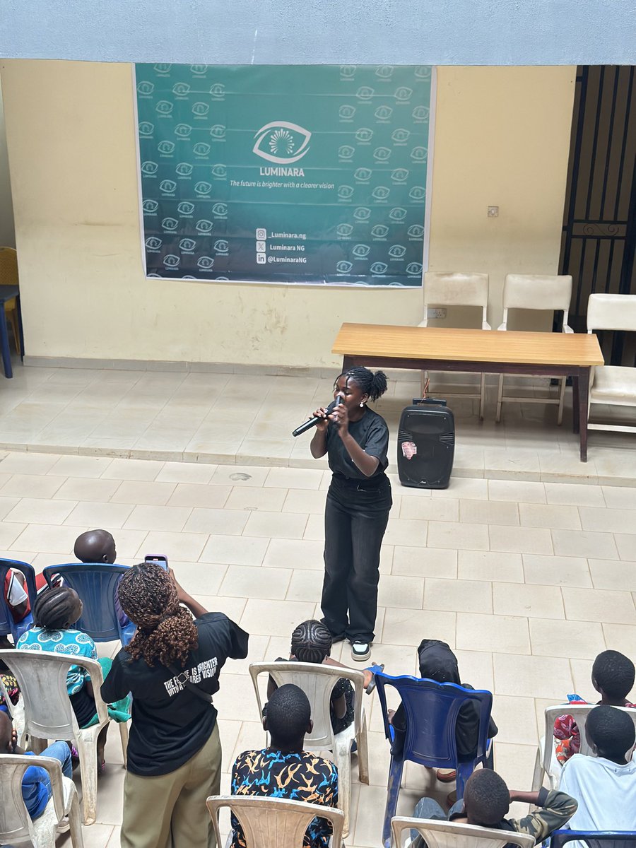 LuminaraNG's tweet photo. On Saturday, LUMINARA took its first community eye health outreach to Ifaki, Ekiti State. 💚👁️

It was a day filled with purpose, learning, and hope.

As we screened about 40 children, we met some with visual problems that could easily have gone unnoticed. https://t.co/t9DlHQpJVW