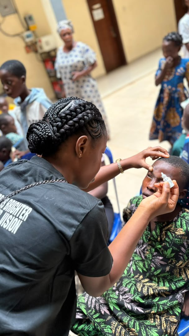 LuminaraNG's tweet photo. On Saturday, LUMINARA took its first community eye health outreach to Ifaki, Ekiti State. 💚👁️

It was a day filled with purpose, learning, and hope.

As we screened about 40 children, we met some with visual problems that could easily have gone unnoticed. https://t.co/t9DlHQpJVW