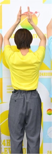 angeltoa_'s tweet photo. 嶋﨑斗亜さんへ
改めてまずお誕生日おめでとう☆
そして24時間テレビサポーターおめでとう☆ところでそのHはドウヤッテルノ。指を追加してる？のか。 https://t.co/c17hmGvmx9