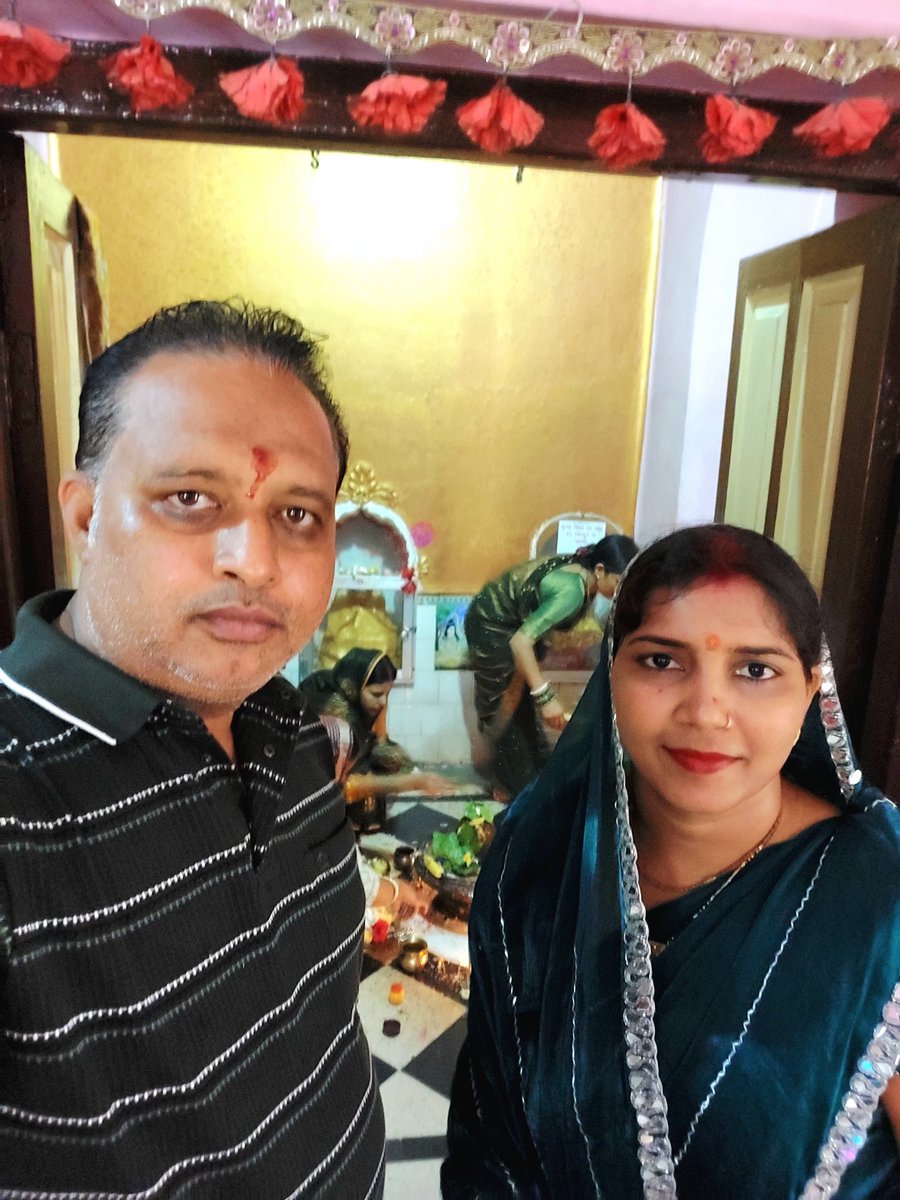 SuryadeoModi's tweet photo. ॐ नमः शिवाय। 🌿💙

सावन के प्रथम सोमवार के पावन अवसर पर भगवान भोलेनाथ का जलाभिषेक करने का सौभाग्य प्राप्त हुआ। 🙏🕉️

महादेव की असीम कृपा हम सभी पर बनी रहे। सभी के जीवन में सुख, शांति, समृद्धि और उत्तम स्वास्थ्य का वास हो।

हर हर महादेव! 🔱
#harharmahadev https://t.co/SCXODDBSkH