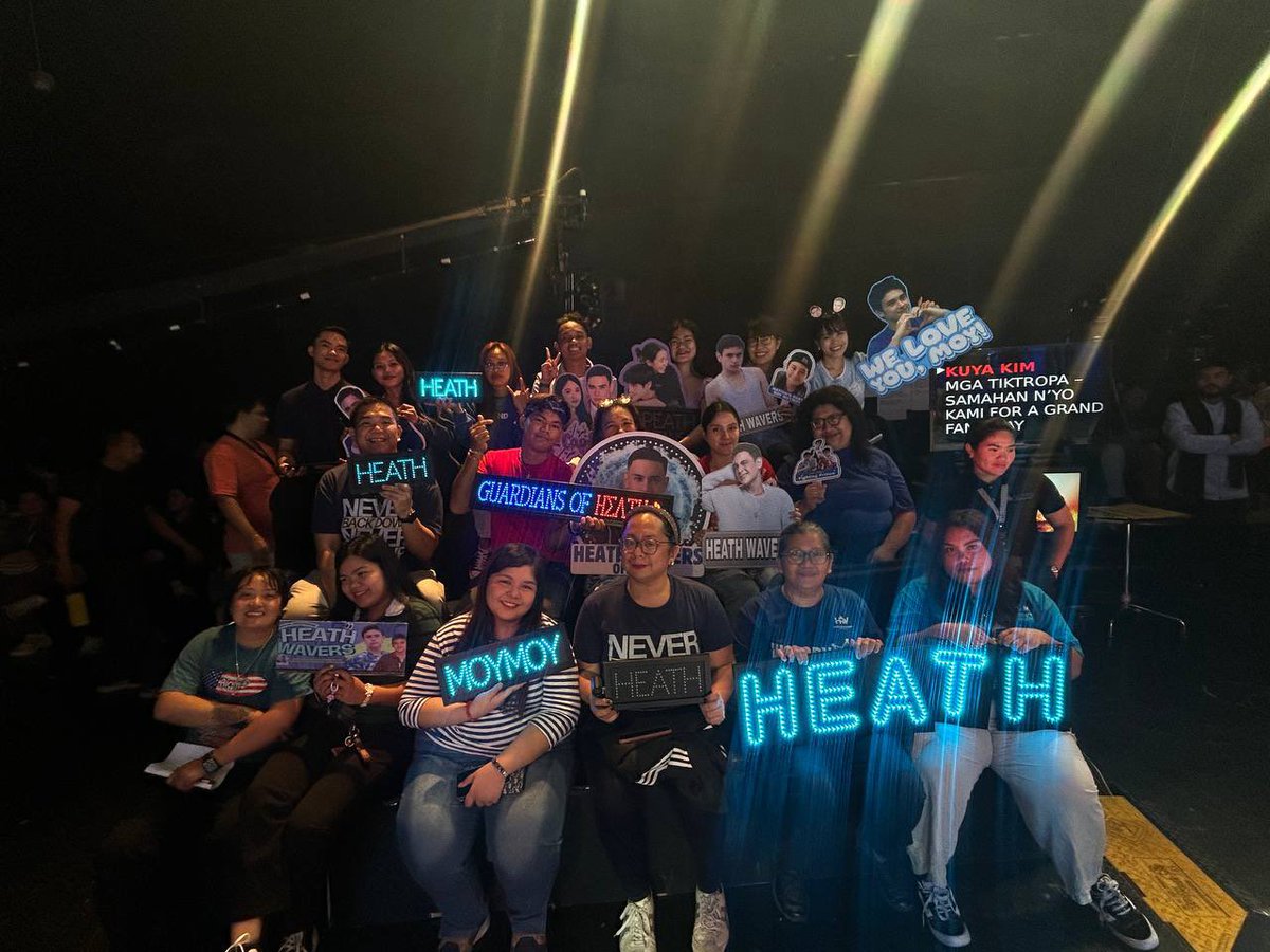 sharnions's tweet photo. @mnjxque @snwu_luveli @pshflickrx Team Live knows the whole truth. 
Don’t judge based on hearsay or fake news because Team Live truly knows how we welcome and accommodate our buzzbears with care and respect. https://t.co/SCt3WKJB82