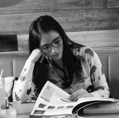 rosed_nymphet's tweet photo. Video diarios de una roptura ~ Gastina
Tras su roptura con Gastón la depresión de Nina revivió, con todo lo que se guardaba desde su última caída a los 15 años, por lo que ella recurre a una vieja táctica de terapia que es hacer videos expresando lo que siente. https://t.co/MgcML0y2RY