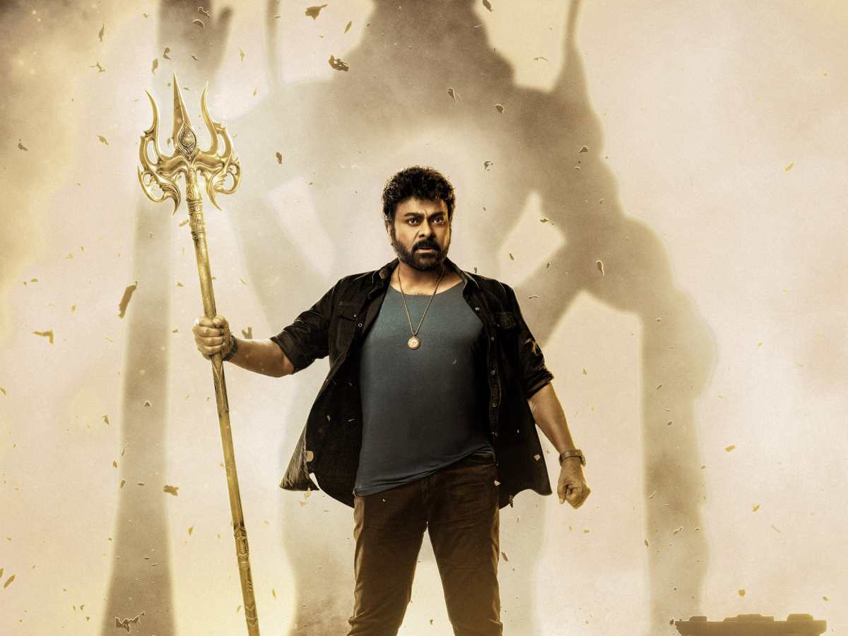 Telugu360's tweet photo. #Info 

👉ద‌స‌రా బ‌రిలో మెగాస్టార్‌

👉అక్టోబ‌రు 16న విశ్వంభ‌ర‌

👉ఆగ‌స్టు 22న చిరంజీవి పుట్టిన రోజు సంద‌ర్భంగా అధికారిక ప్ర‌క‌ట‌న రావొచ్చు. https://t.co/Vo9lmNYU4i