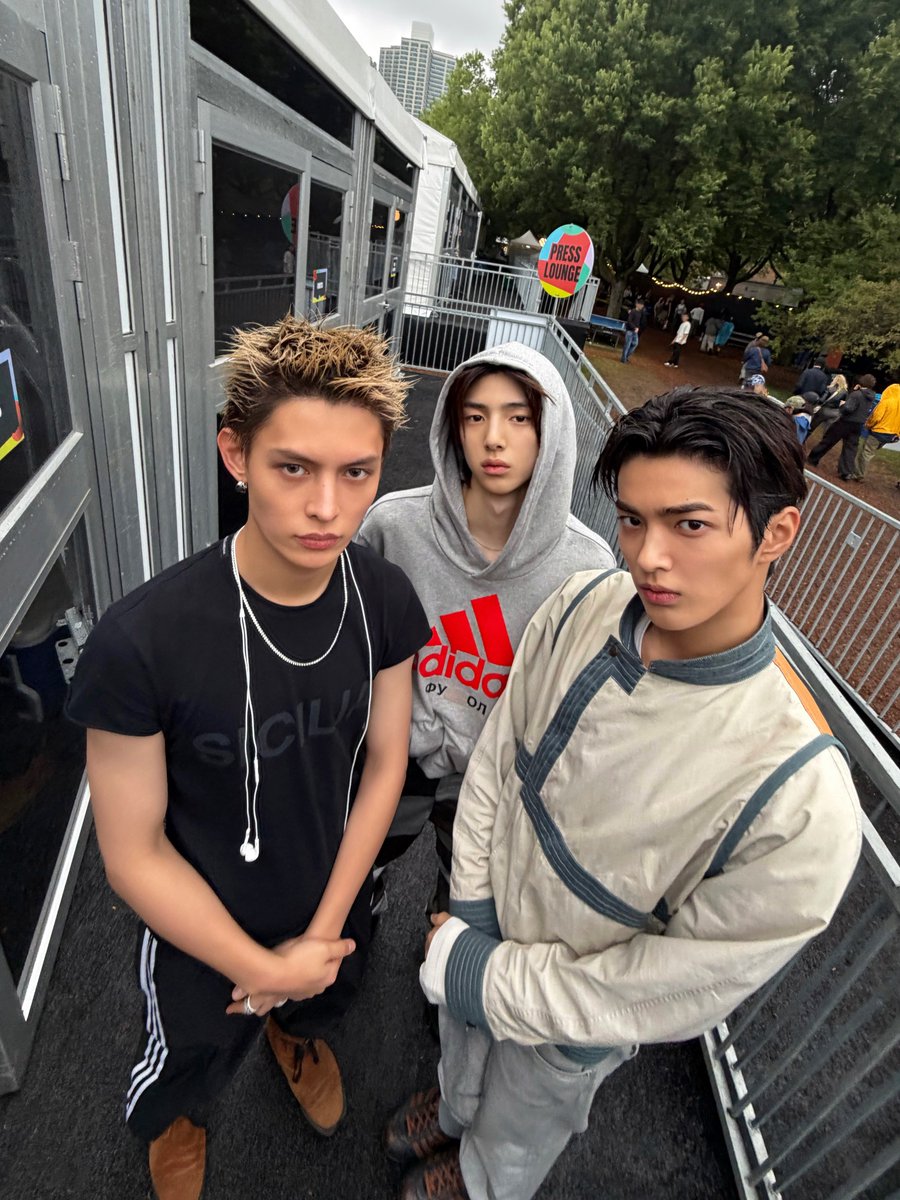 zhaoyufancokr tweet picture