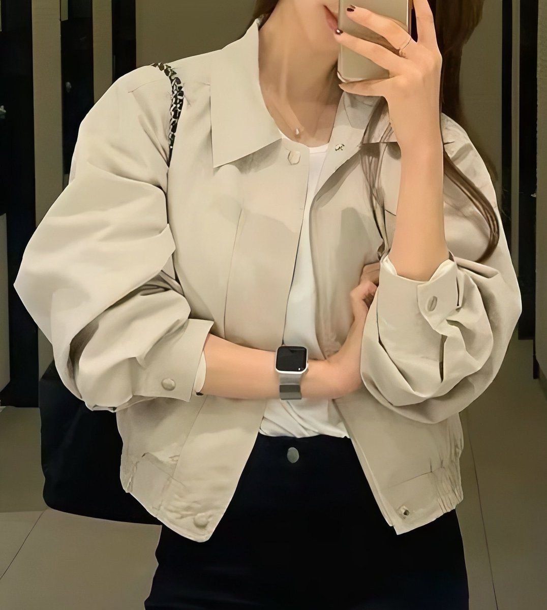 pingkymoon's tweet photo. jackets for hangouts

a thread https://t.co/cLPkt1Og4n