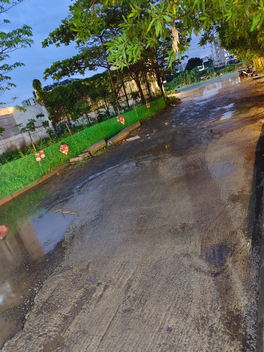 KumaranGunas's tweet photo. 500+ residents of Casagrand Royale are facing serious safety risks while commuting on the pothole-ridden road. Request the GCC to repair and lay a proper road to ensure the safety and well-being of all residents.Comp no 2026-906BLL
@ecr_saravanan ,@chennaicorp ,@BussyAnand https://t.co/ICiN47j49S