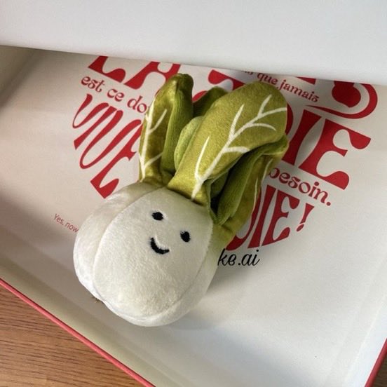 sazavelvet's tweet photo. cute and useful things i found on shOpEE 🍥🦖 https://t.co/HnMpwmDexi