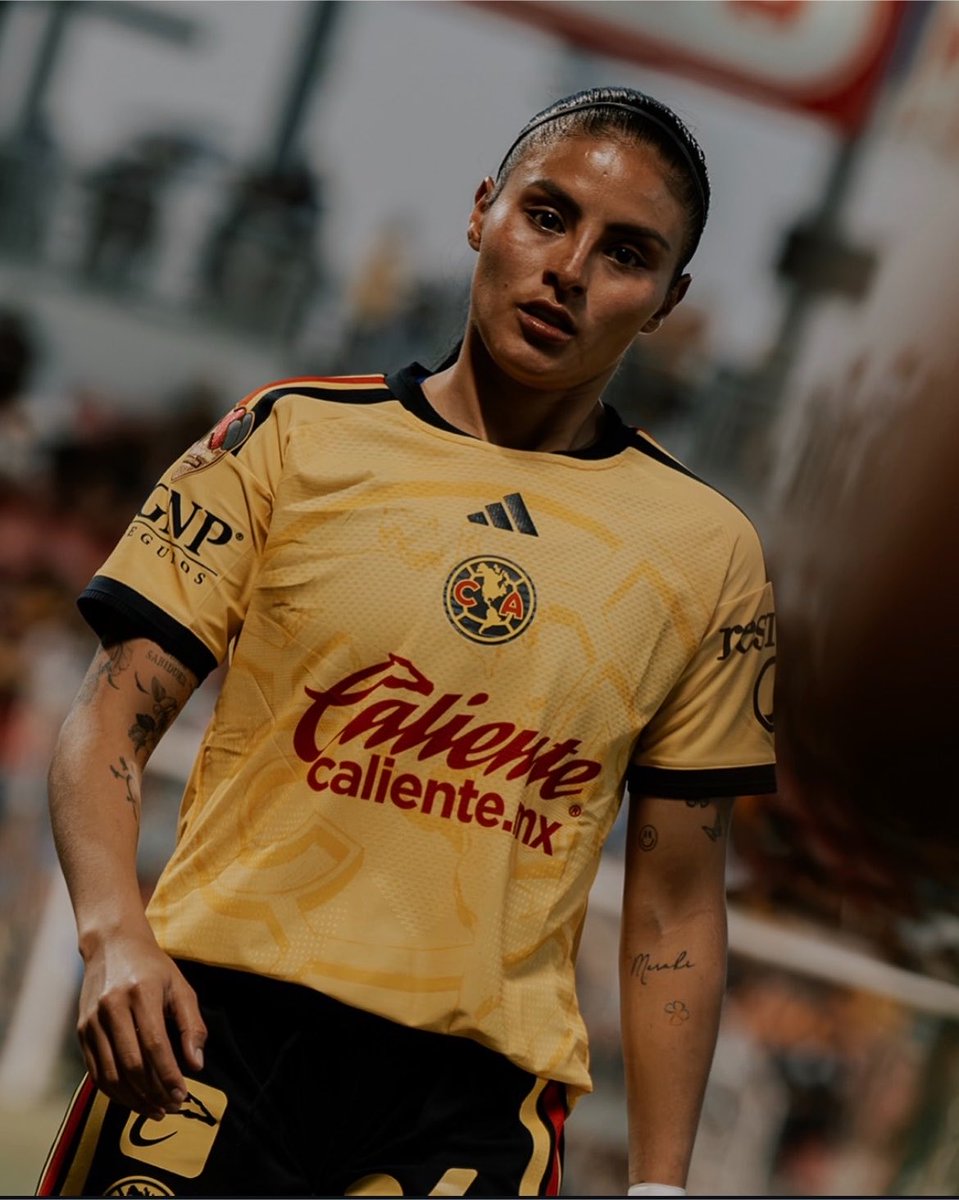 matehuala_pau's tweet photo. Espero que este torneo sea tuyo. Que vuelvas con muchas ganas de revancha, porque sé lo que has trabajado y luchado para volver a salir adelante.

Y con fuerza, disciplina y garra, espero que vuelvas con la Selección, por ese Mundial en 2027.

En tu barco siempre, CAPITANA. 🌙❤️ https://t.co/CPrK3G2deq