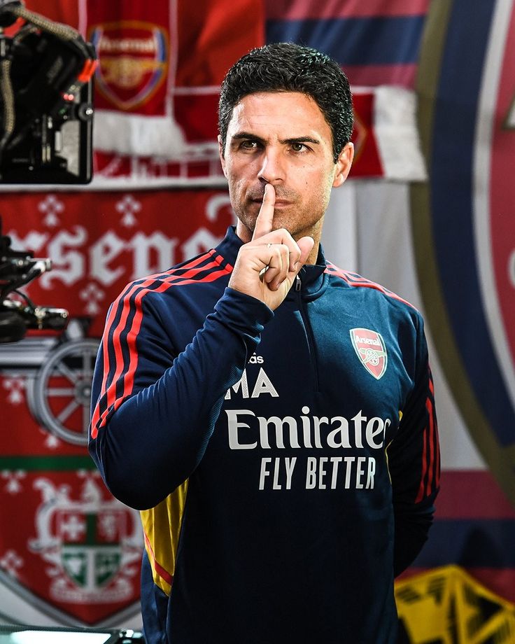Afctells's tweet photo. 🚨🗣️Mikel Arteta on this season; 

Press : " We've seen talks around big names like Vino, Bruno.. linked to arsenal, what's the plan, what are you trying to archive this season?"

Mikel 🗣️: " Everything! (loughs 😀), Well like other clubs we are trying to strengthen and reshape our team to be more dangerous and more creative.... From what we're trying to create, we're most likely to bring all the joy back to arsenal.... We don't just want to win everything, we want to dominate and archive everything we couldn't last season.''

Via [The New FT]
