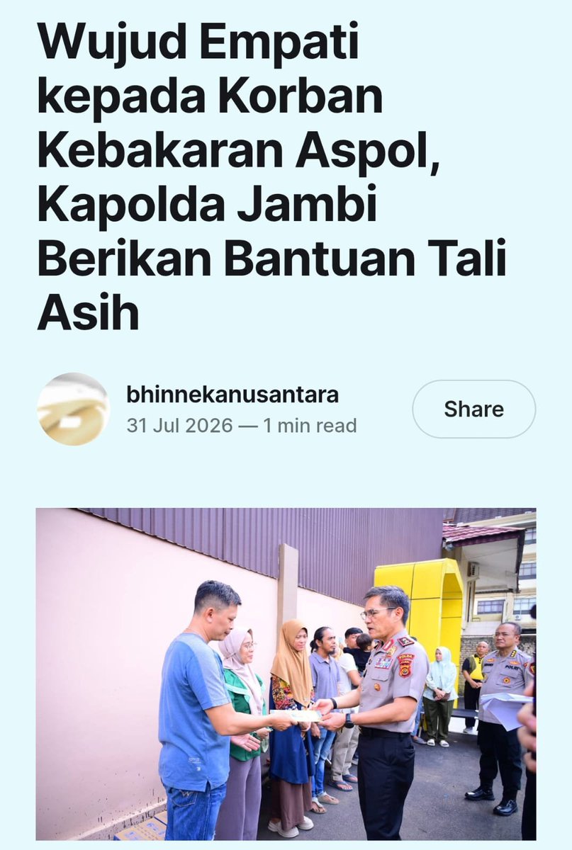 Graceamonika's tweet photo. Selalu membantu mereka yang sedang terkena musibah Terdepan Laksanakan Pengabdian bravo Polisi Indonesia #MengabdiMelayaniNegeri https://t.co/Xn3E2LFees