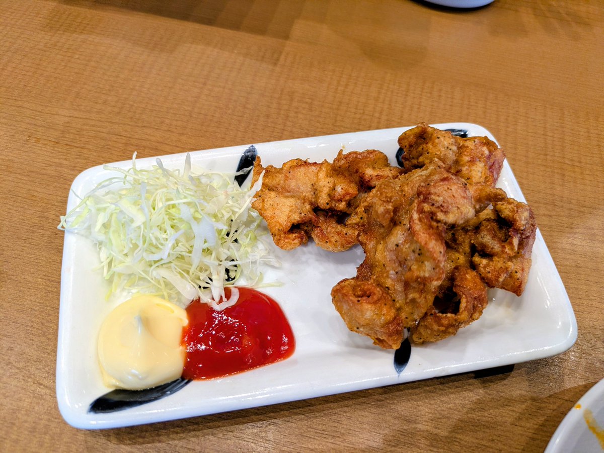 Reiya88326's tweet photo. 最近金欠で我慢してた大好きなラーメン屋さんで自分へのご褒美！！！！ https://t.co/gq1hC4uJgs