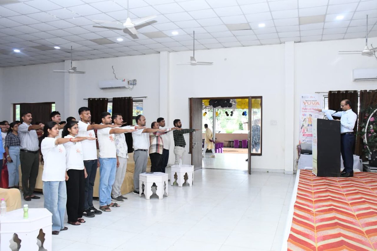 MYB_SWM's tweet photo. @mybharatgov 
@MYBRajasthan 
@PMOIndia 
@mansukhmandviya 
@YASMinistry 
@dmsawaimadhopur 
Nasha Mukti Yuva for Viksit Bharat Competitions at Sawaimadhopur Rajasthan. 
District Collector Sh Kanaram, IAS graced the occasion with his esteemed presence. https://t.co/6loFo3WPLk
