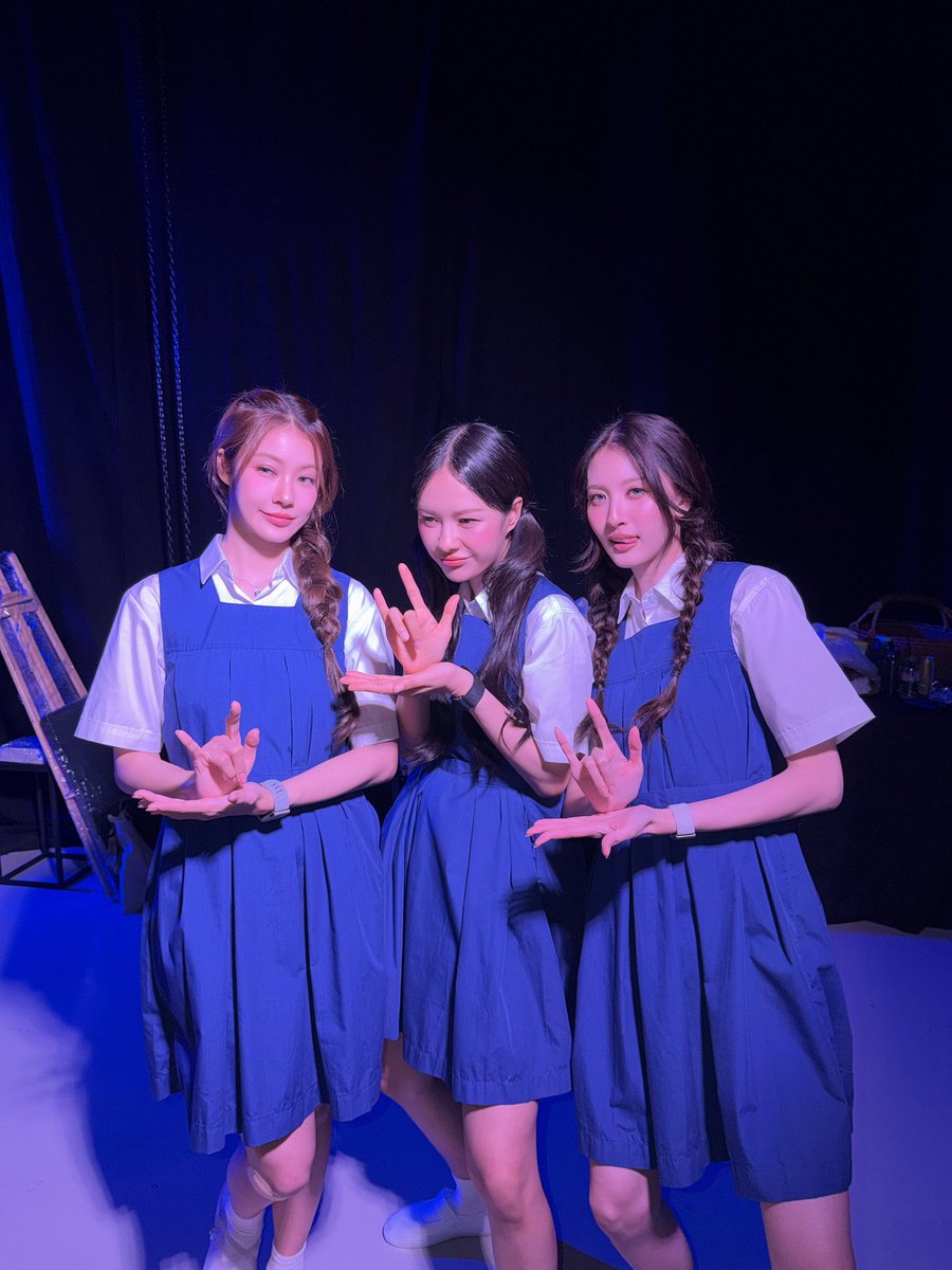 almostlastaug's tweet photo. ท่าหยังน้อนั่น https://t.co/ROakEUaWzd