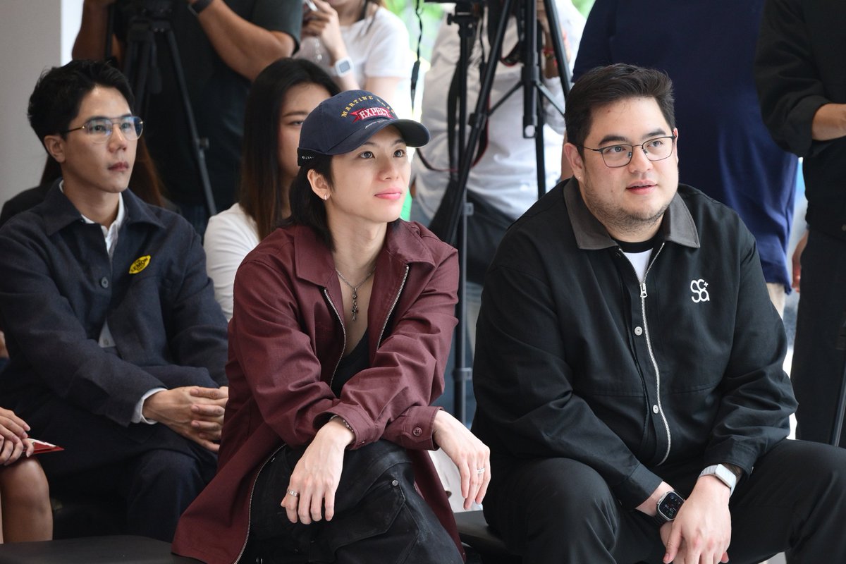 Update__today's tweet photo. “กึ้ง-เฉลิมชัย” บอสใหญ่ 411 Entertainment เปิดตัว “SCA PLUS” ดัน “แต๊บ-ธนพล” นั่งเก้าอี้ผู้อำนวยการ เตรียมผลิต(ว่าที่)ศิลปินคุณภาพ
อ่านเพิ่มเติมที่นี่ https://t.co/CbCbL2k5pD
#SCAPLUS
#SCAPLUSSchoolofMusicandPerformingArts
#UPDATETODAY #ข่าวบันเทิง #ข่าว https://t.co/shPn0T21X5
