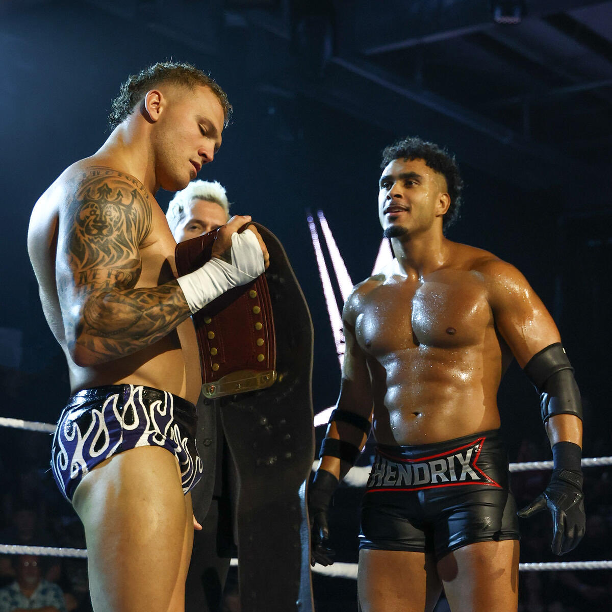 TookCentreStage's tweet photo. #WWENXT
——————

I was made to be in the spotlight, so it doesn’t surprise me that I’m right where I’m supposed to be. I’ve got the look, the charisma, and the style of a champion.

You might as well hand that title over to me. https://t.co/hMy0kQkHLS