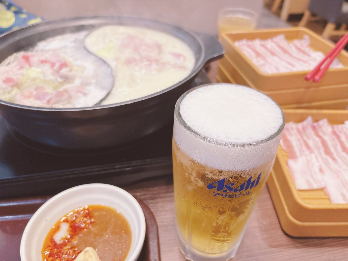 acor0829's tweet photo. 明日からまた仕事とか考えられへんくらい先週末から楽しんでる三┏( ^o^)┛ https://t.co/N3178V3ynQ