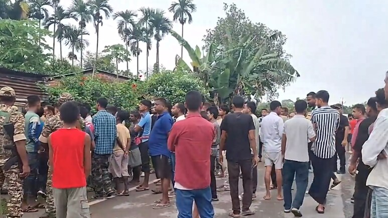 ndtv's tweet photo. Assam Girl, 15, Allegedly Raped, Bludgeoned, Rod Inserted In Private Parts https://t.co/nVMiwHAZUr

@RatnadipC https://t.co/5RYeHDovrs